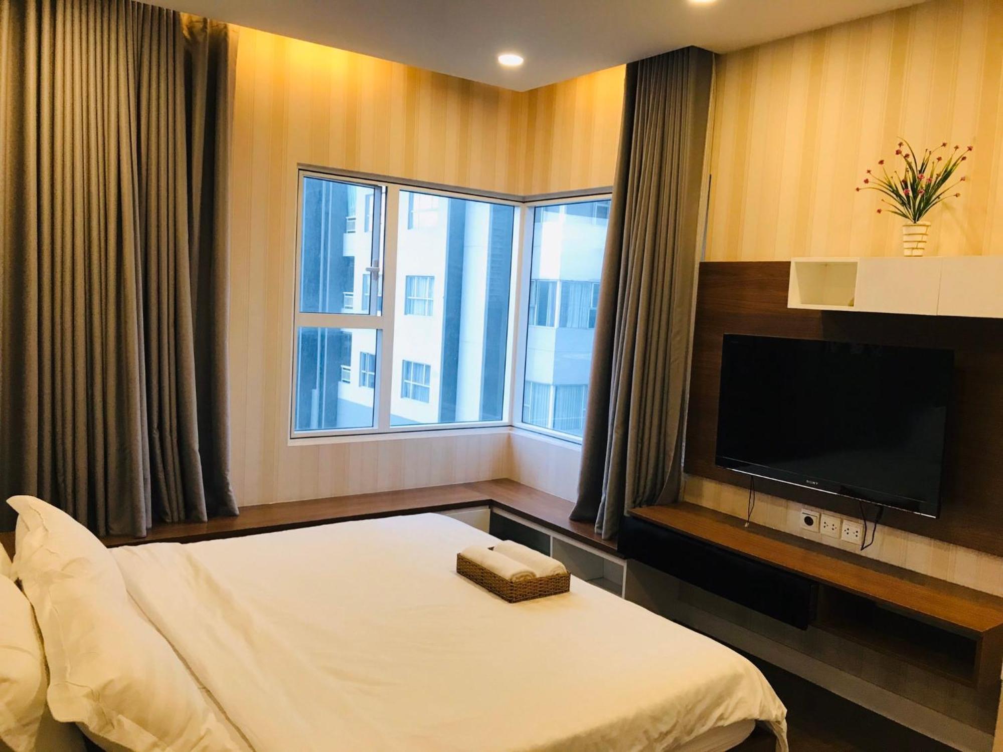Sunrise City - 5 Star Ho Chi Minh City Exterior photo